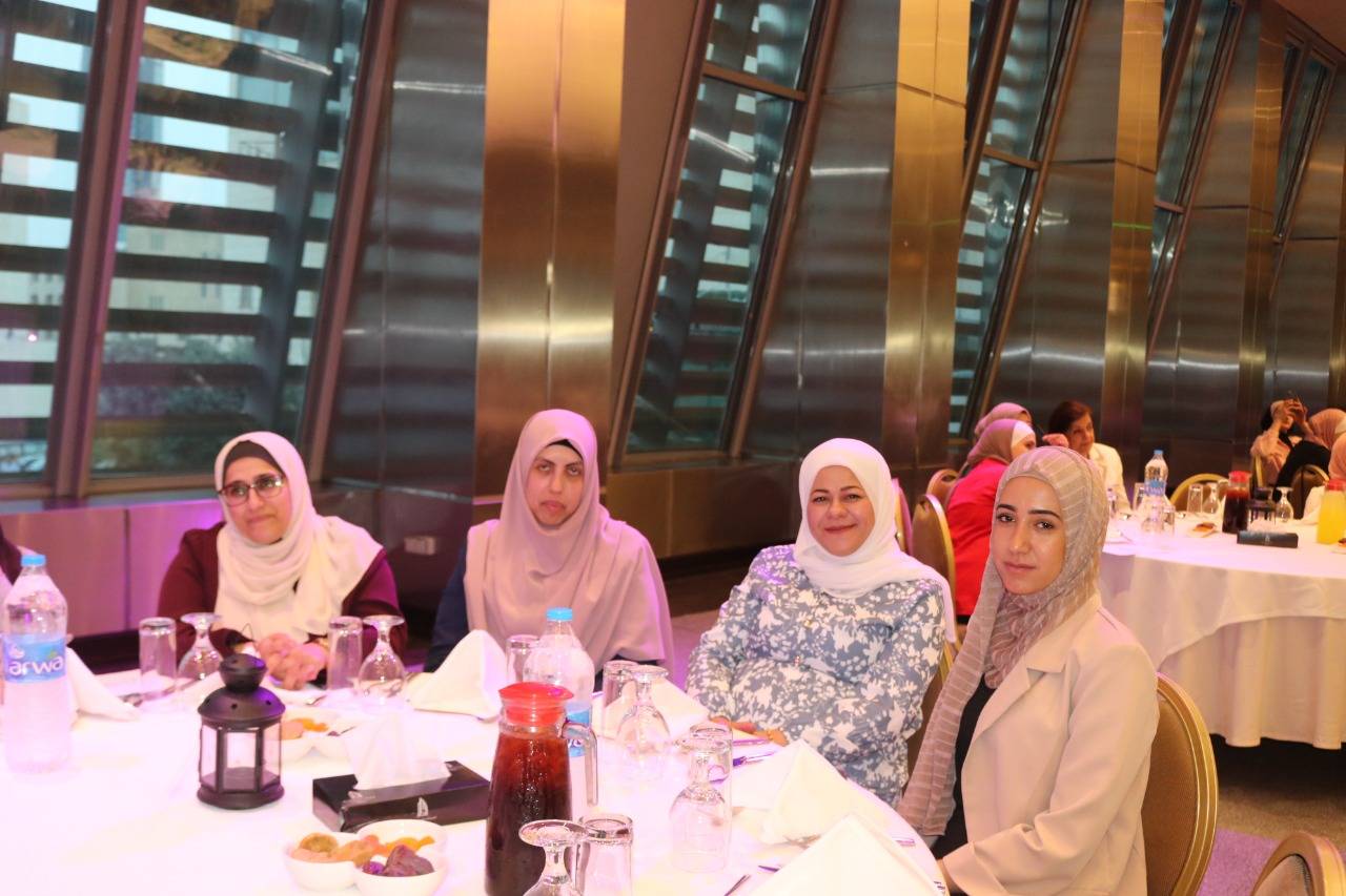 مؤسسة آفاق الحياة لمستحضرات التجميل تقيم افطارا رمضانيا وحفل تخريج لدورة العناية بالبشرة  