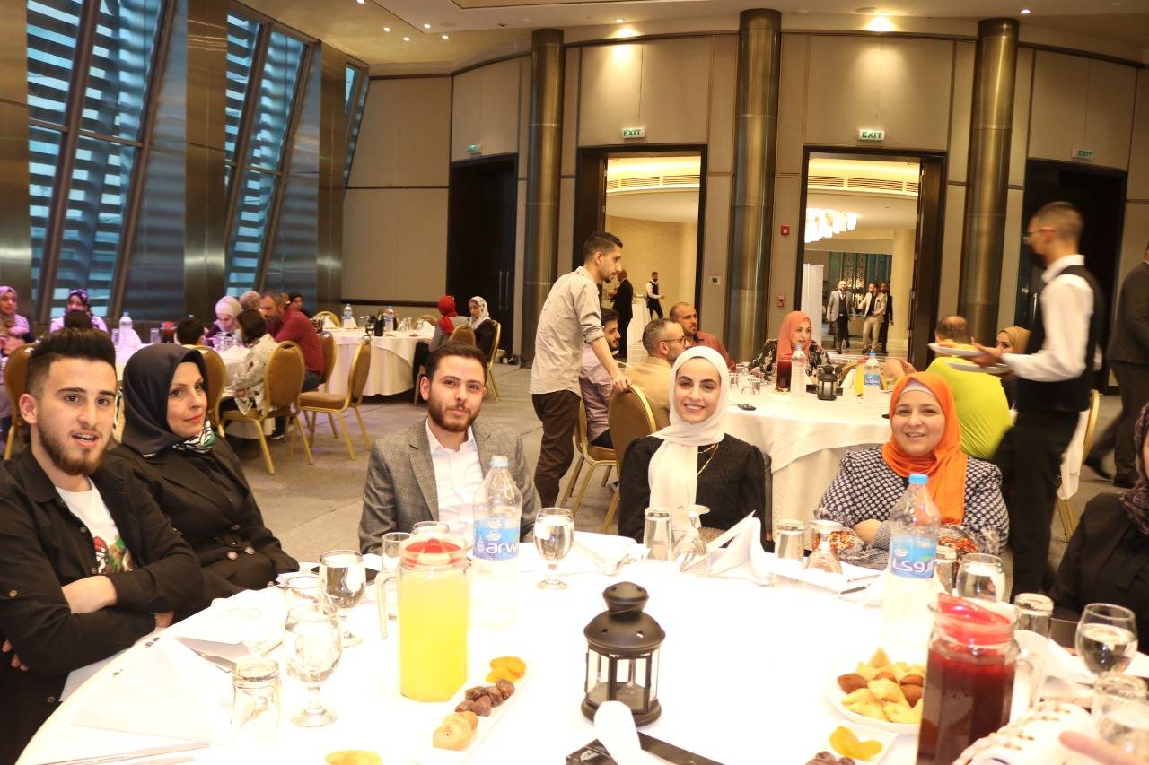 مؤسسة آفاق الحياة لمستحضرات التجميل تقيم افطارا رمضانيا وحفل تخريج لدورة العناية بالبشرة  