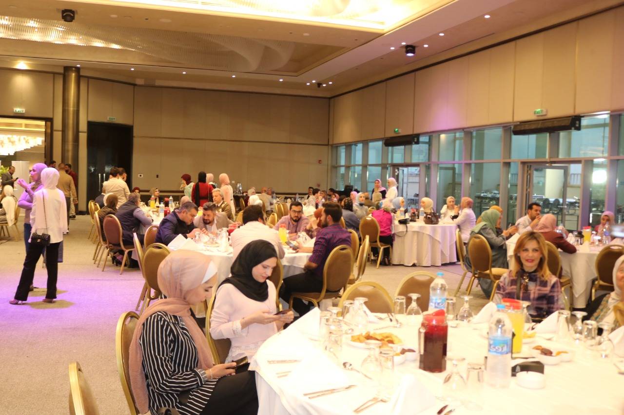 مؤسسة آفاق الحياة لمستحضرات التجميل تقيم افطارا رمضانيا وحفل تخريج لدورة العناية بالبشرة  