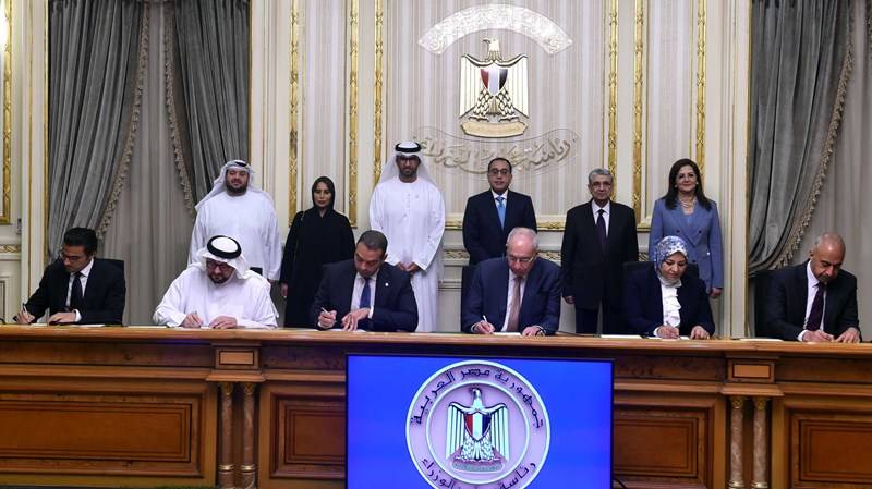 مصدر توقع مذكرتي تفاهم لتطوير محطات لإنتاج الهيدروجين الأخضر في مصر