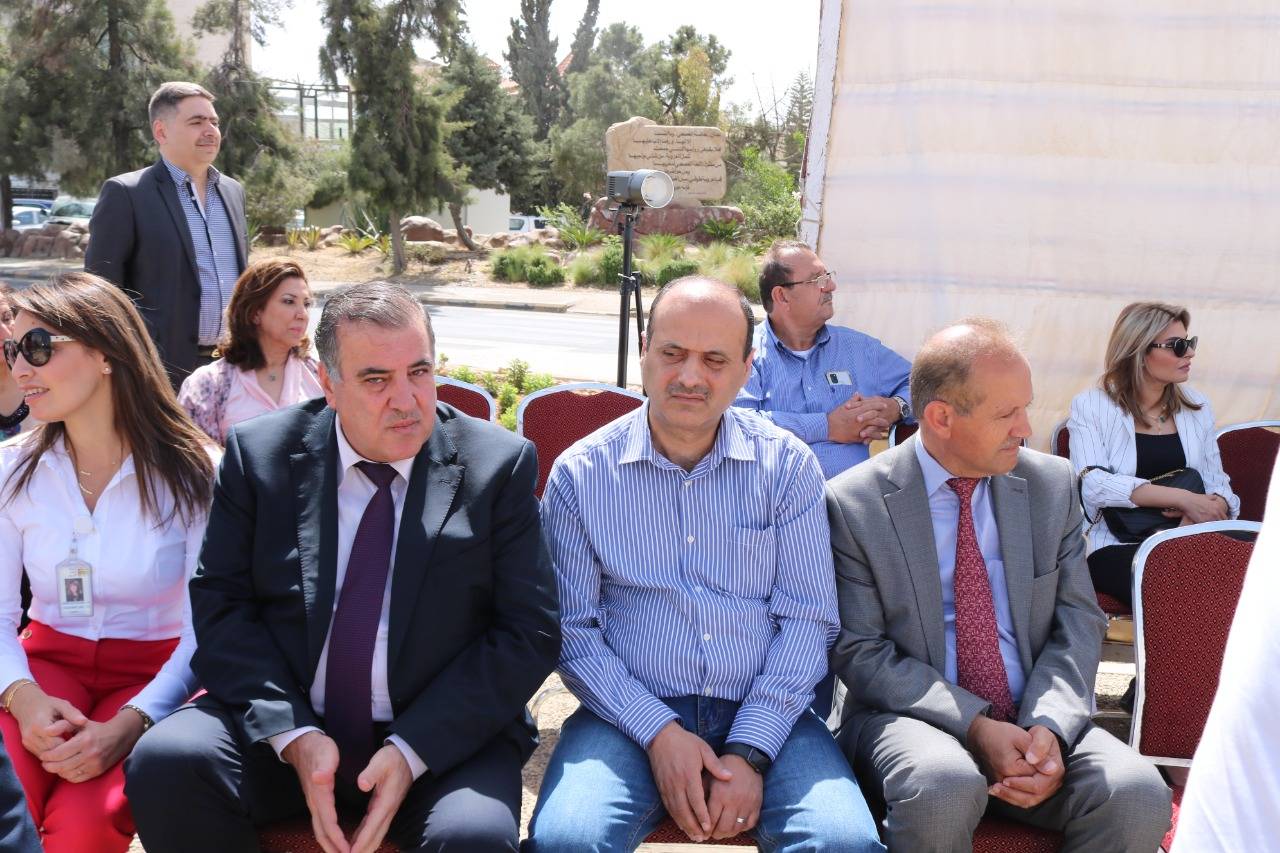 امين عمان والسفير العراقي يزيحان الستار عن مجسم السوسنة على الدوار السادس   