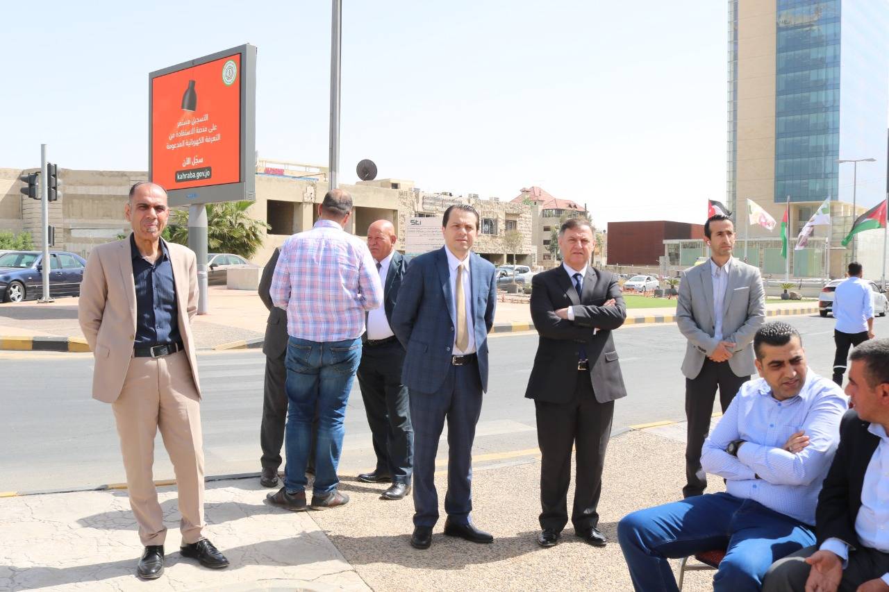 امين عمان والسفير العراقي يزيحان الستار عن مجسم السوسنة على الدوار السادس   