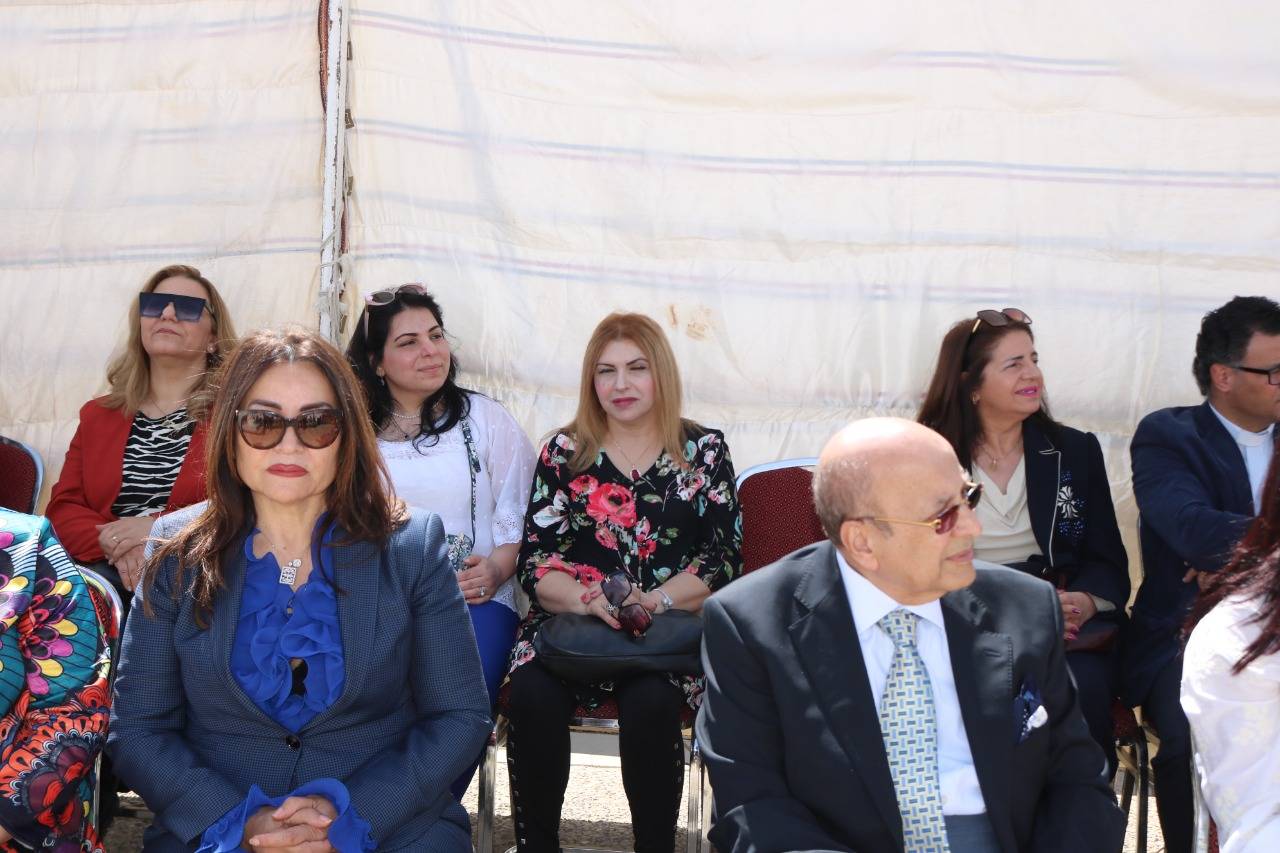 امين عمان والسفير العراقي يزيحان الستار عن مجسم السوسنة على الدوار السادس   