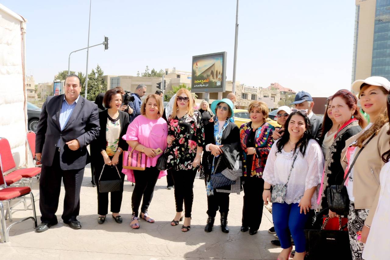 امين عمان والسفير العراقي يزيحان الستار عن مجسم السوسنة على الدوار السادس   