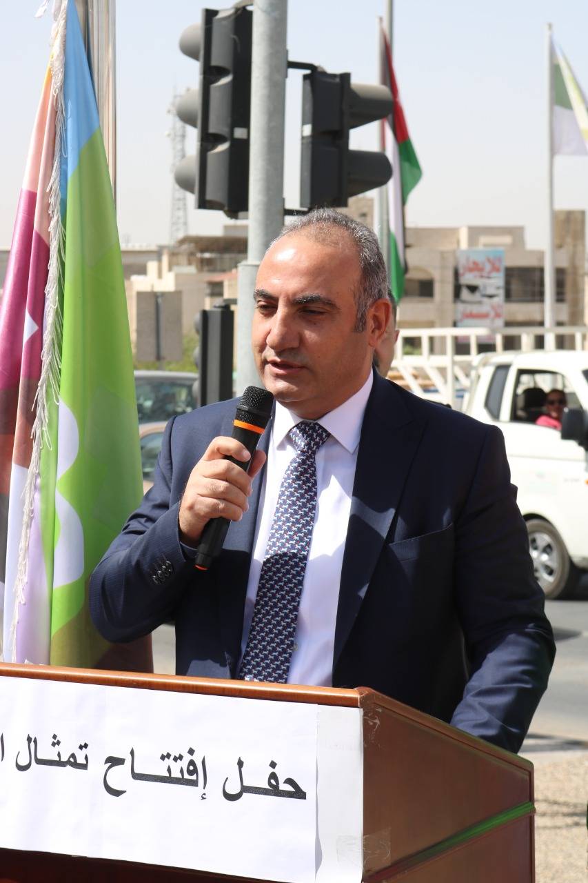 امين عمان والسفير العراقي يزيحان الستار عن مجسم السوسنة على الدوار السادس   