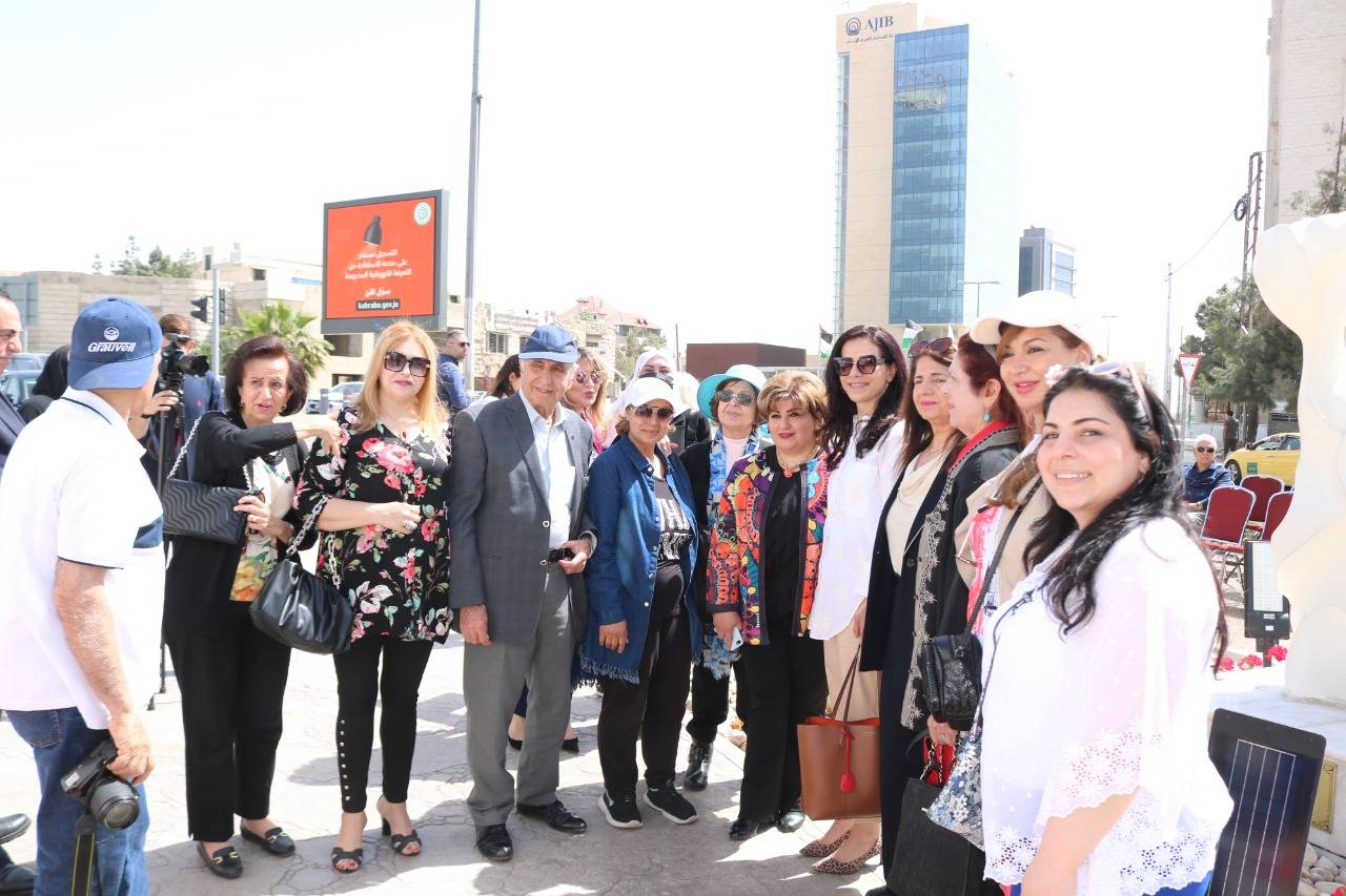 امين عمان والسفير العراقي يزيحان الستار عن مجسم السوسنة على الدوار السادس   