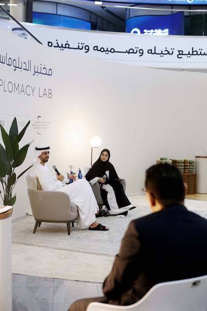 عمر سلطان العلماء: تعزيز الاستثمار في المواهب والموارد لتوظيف الذكاء الاصطناعي في ابتكار حلول للتحديات المستقبلية