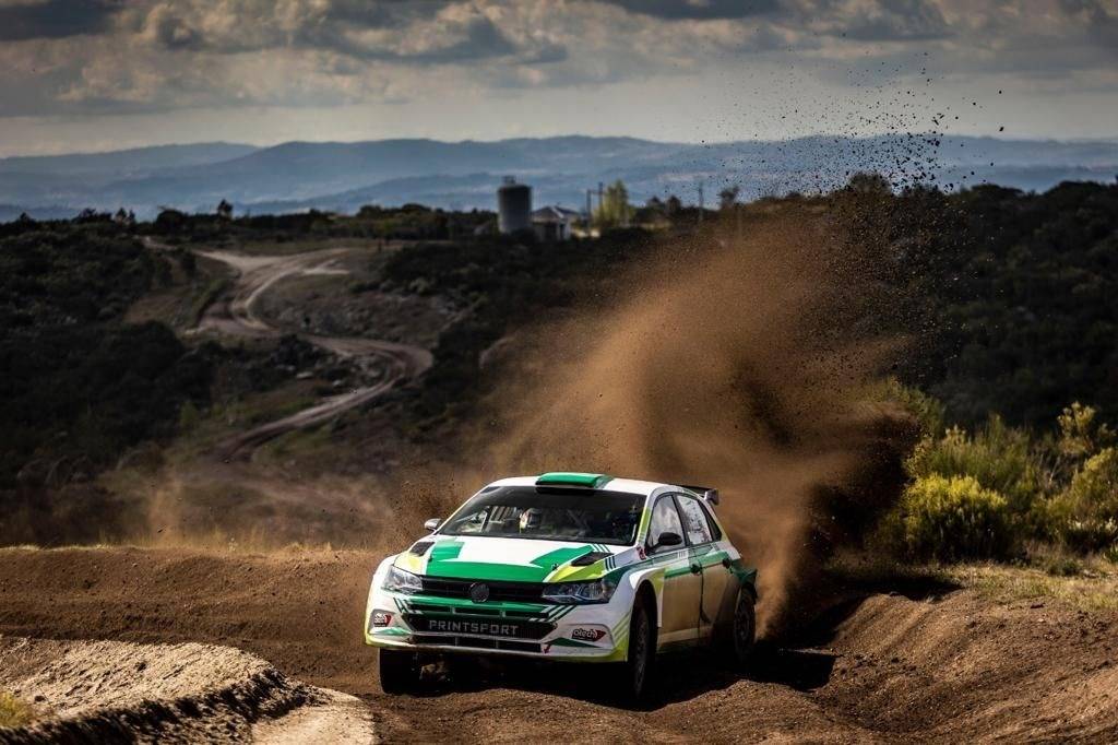 السائق السعودي ونجم بطولة العالم للراليات راكان الراشد يثني على دور المنافسات المحلية في صقل مهارات السائقين