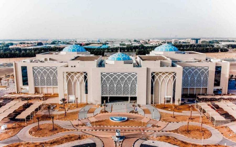 مجمع الشارقة للبحوث يكشف عن مجسمات هندسية ورادارات للطائرات صنعت في مختبراته