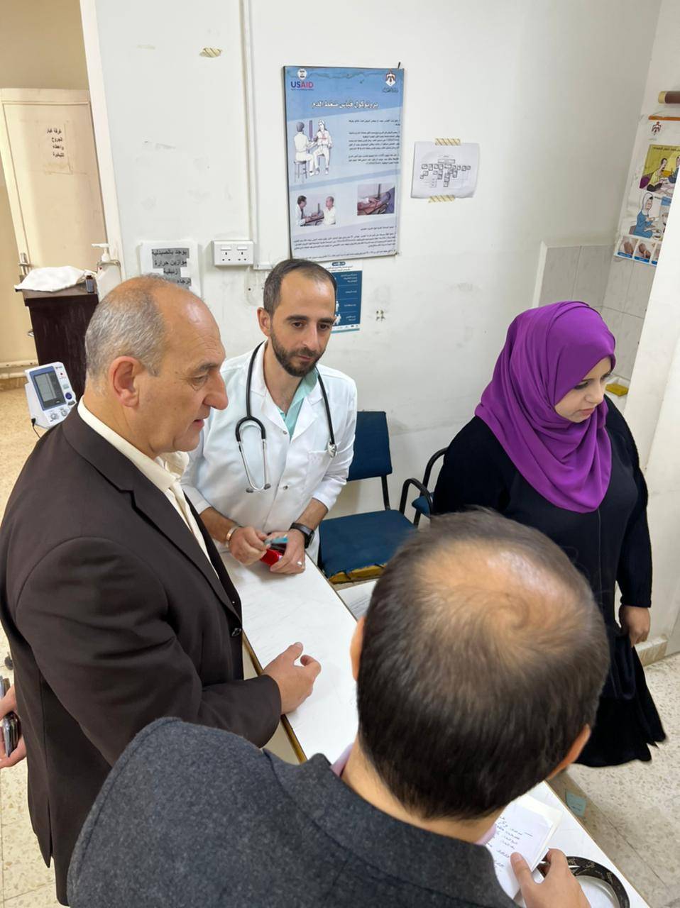 الشبول يتفقد مراكز الصحية العاملة في محافظتي العاصمة والزرقاء