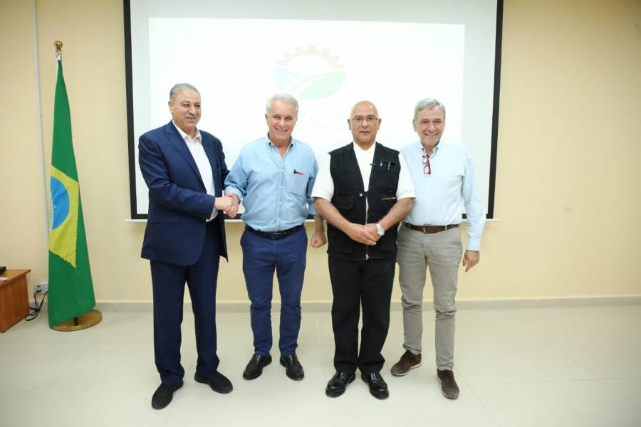 وزير الزراعة البرازيلي يزور مصانع  البوتاس العربية ويبحث سبل تعزيز إمداد بلاده بالأسمدة المرتبطة بالأنشطة الزراعية