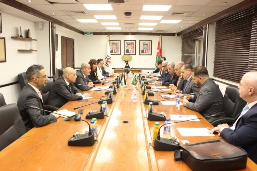 الشمالي يبحث مع وزير الزراعة البرازيلي زيادة الصادرات الأردنية الى البرازيل