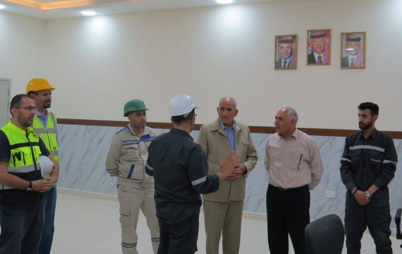 الذنيبات يفتتح غرفة مراقبة متطوره بمصنع حامض الفوسفوريك بمجمع العقبة الصناعي