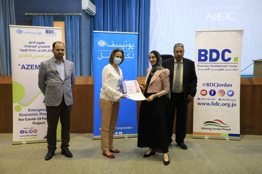 ممثلة اليونيسيف في الأردن تطلع على انجازات مشروع عزم التدريب المهني للتشغيل  في محافظة إربد 