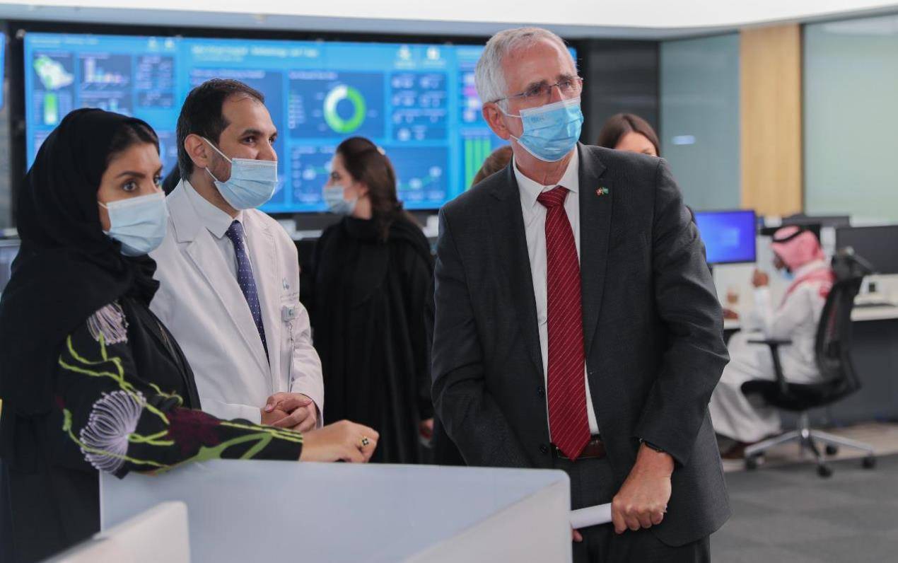 وزير الصحة السعودي يلتقي السفير الدنماركي