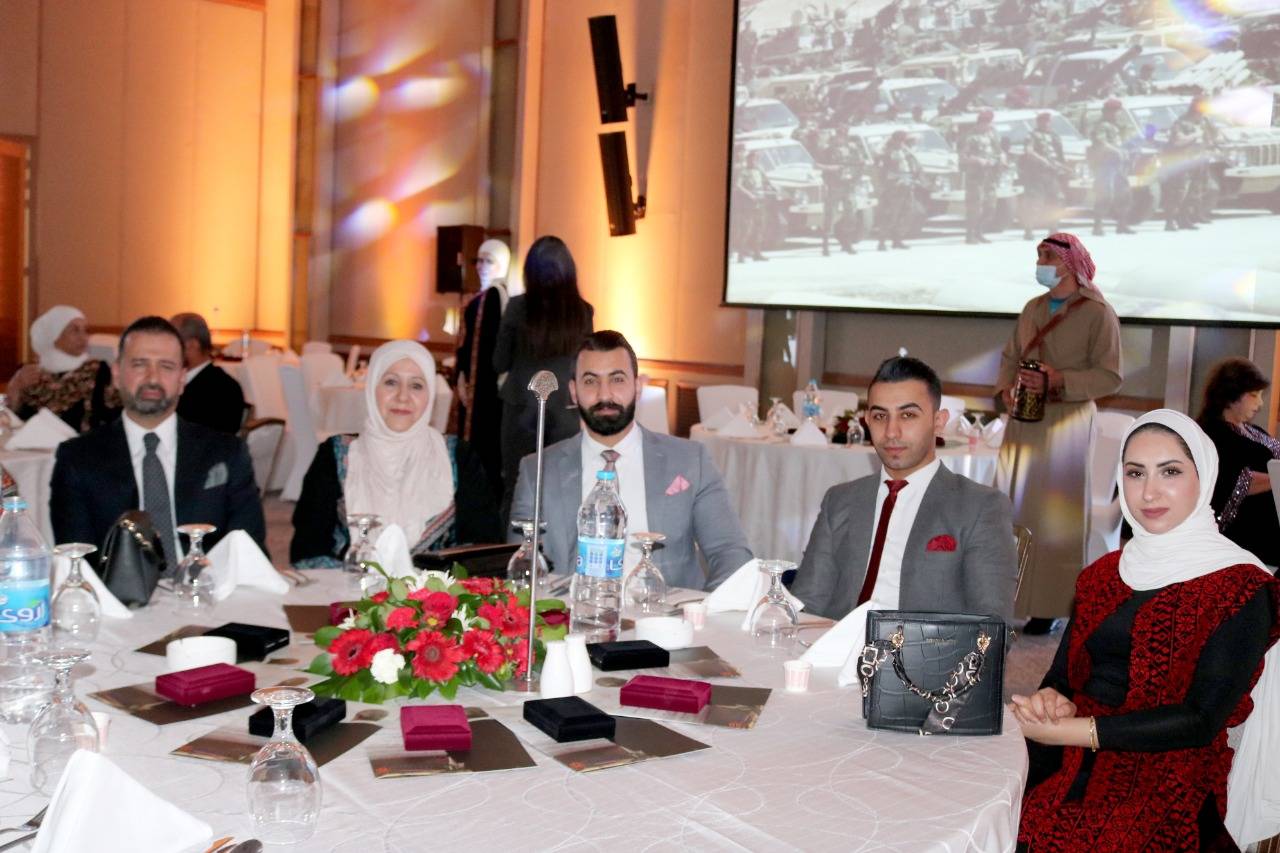حفل لتكريم صناع مسلسل حضور لموكب الغياب  صور