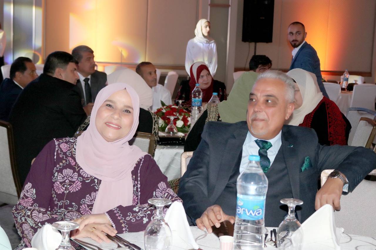 حفل لتكريم صناع مسلسل حضور لموكب الغياب  صور