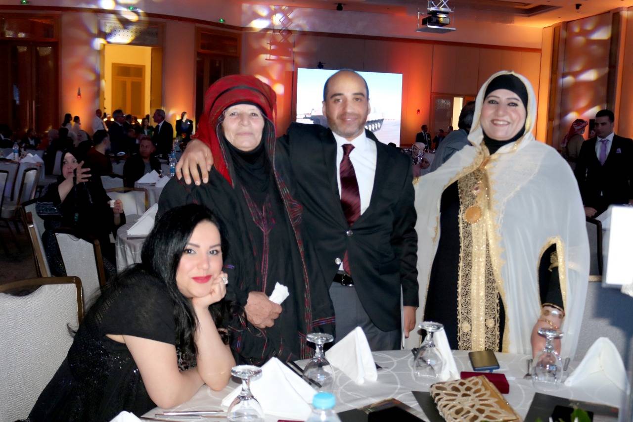 حفل لتكريم صناع مسلسل حضور لموكب الغياب  صور