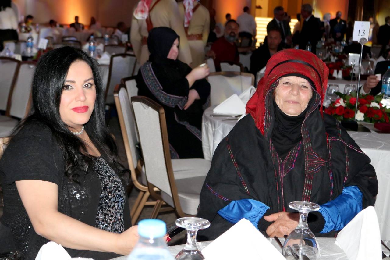 حفل لتكريم صناع مسلسل حضور لموكب الغياب  صور