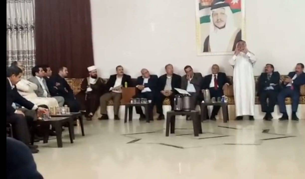 حزب الانصار الاردني يقيم ندوات حوارية في لواء بني عبيد .  في ديواني الشياب والخضير