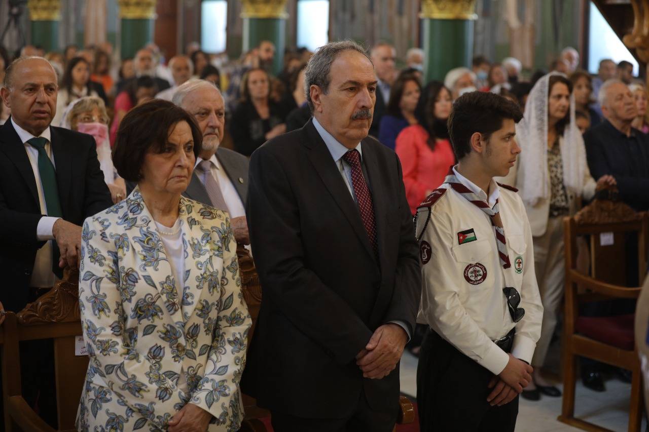 إحتفالُ الكنيسةِ الأرثوذكسيَّةِ بعيدِ الإستقلالِ وحضورٌ عسكريٌّ مَهيب  