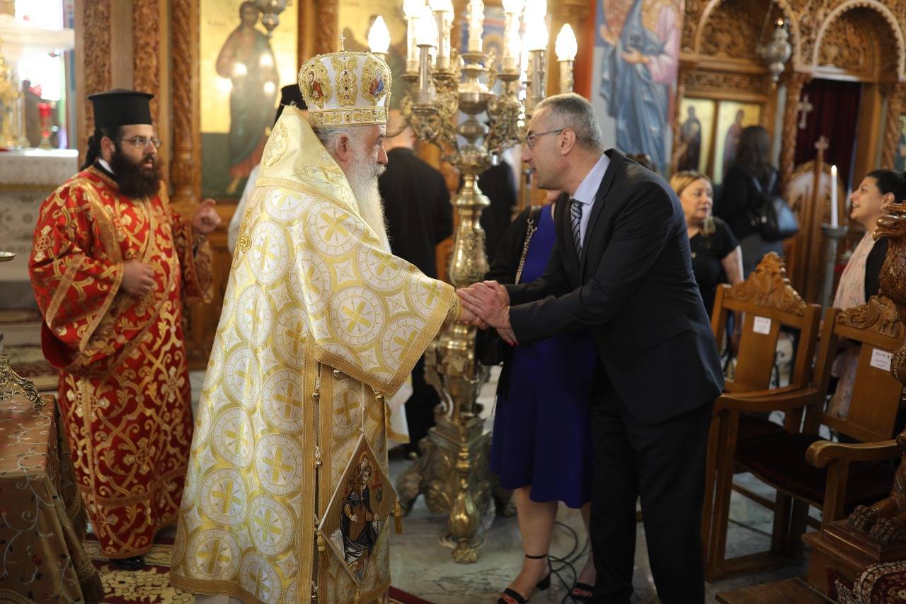 إحتفالُ الكنيسةِ الأرثوذكسيَّةِ بعيدِ الإستقلالِ وحضورٌ عسكريٌّ مَهيب  