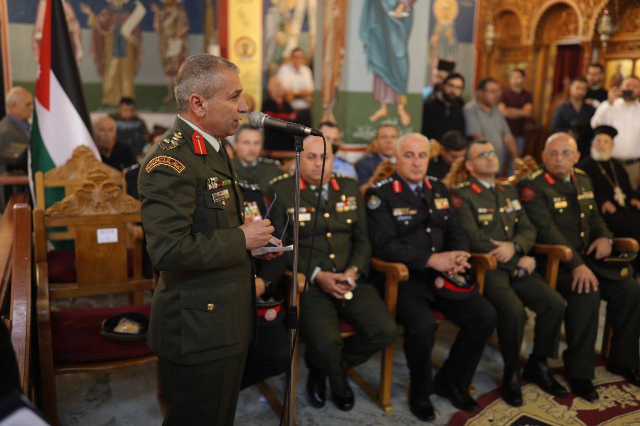 إحتفالُ الكنيسةِ الأرثوذكسيَّةِ بعيدِ الإستقلالِ وحضورٌ عسكريٌّ مَهيب  