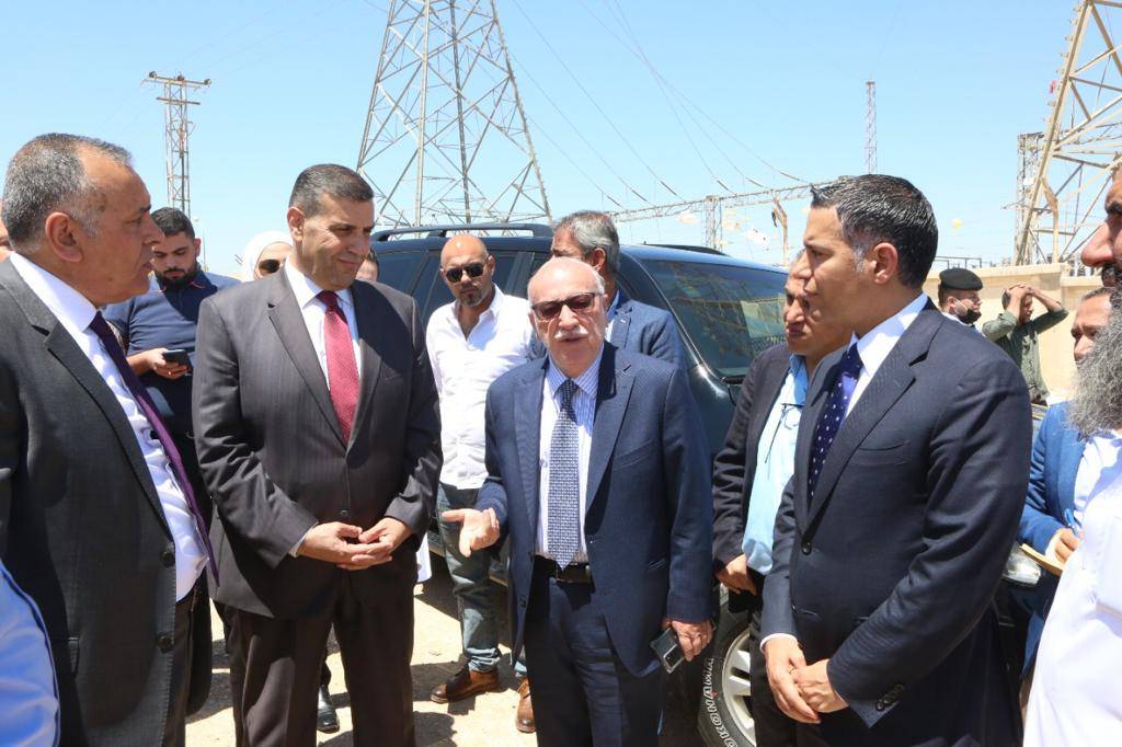  تنفيذا للتوجيهات الملكية السامية.. وزير الأشغال ومدير ادارة متابعة المبادرات الملكية يتابعان تنفيذ المبادرات الملكية التي تعنى بها وزارة الاشغال