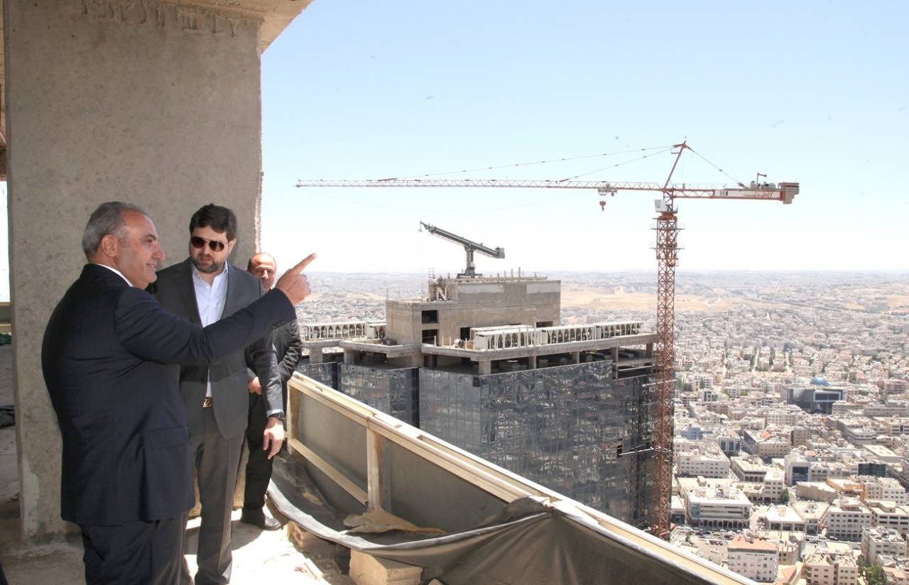 الشواربه استئناف العمل بمشروع أبراج السادس في منتصف تموز 