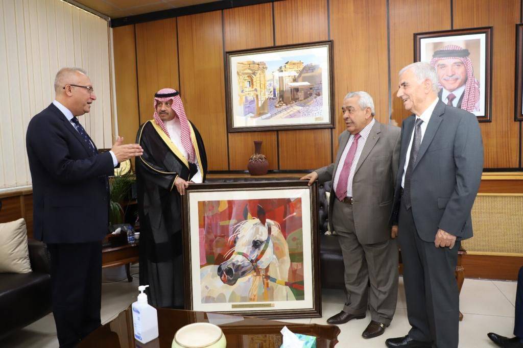 السفير السعودي السديري يلقي محاضرة  عنوانها  العلاقات السعودية الأردنية تاريخية واستراتيجية.