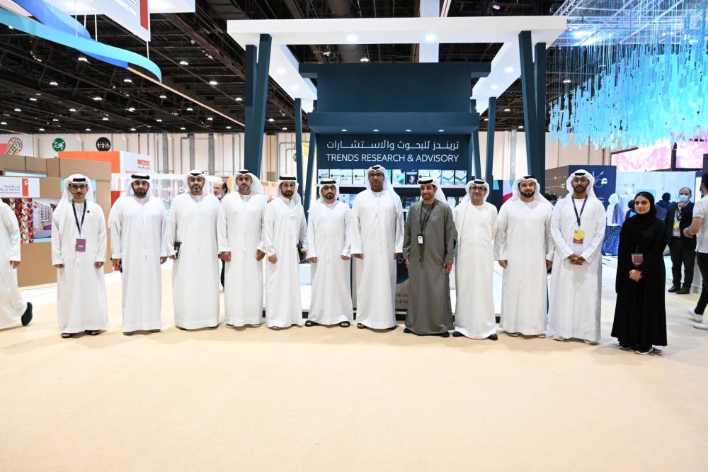 تريندز يستعرض أهمية البحث العلمي في القرن الـ 21.. ويوقع اتفاقية تعاون مع كتاب للنشر