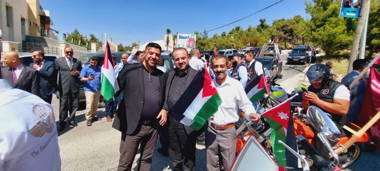 قطاع الإدارة المحلية يتصدر مشهد الاحتفالات بعيد استقلال المملكة الـ (76) صور