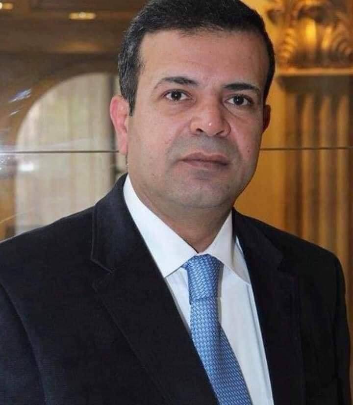 المحامي ابوخروب وعائلته  يقدمون  التهنئة لاعضاء نقابة المحامين 