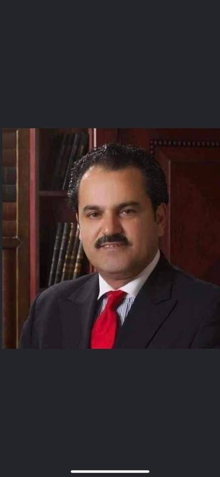 المحامي ابوخروب وعائلته  يقدمون  التهنئة لاعضاء نقابة المحامين 