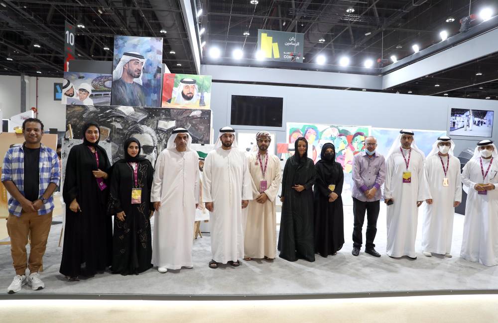فارس خلف المزروعي يزور معرض أبوظبي الدولي للكتاب بدورته 31