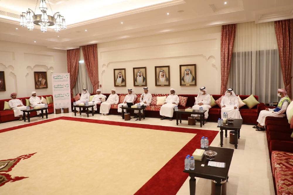 تدوير تنظم محاضرات توعوية في العين للتعريف بخدماتها وتشجيع الجمهور على الحفاظ على النظافة العامة