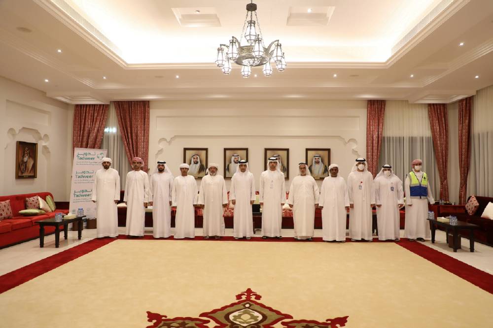 تدوير تنظم محاضرات توعوية في العين للتعريف بخدماتها وتشجيع الجمهور على الحفاظ على النظافة العامة