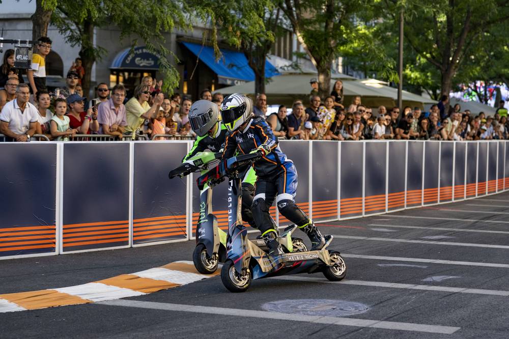   إي سكوتر تصنع التاريخ بتتويجٍ أنثوي في سباق سويسرا