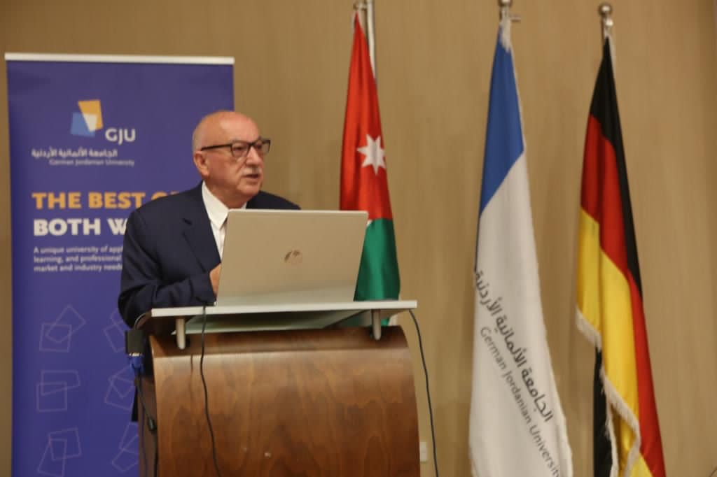  وزير الأشغال: نعمل ضمن خطة عمل لتطوير السلامة المرورية على الطرق