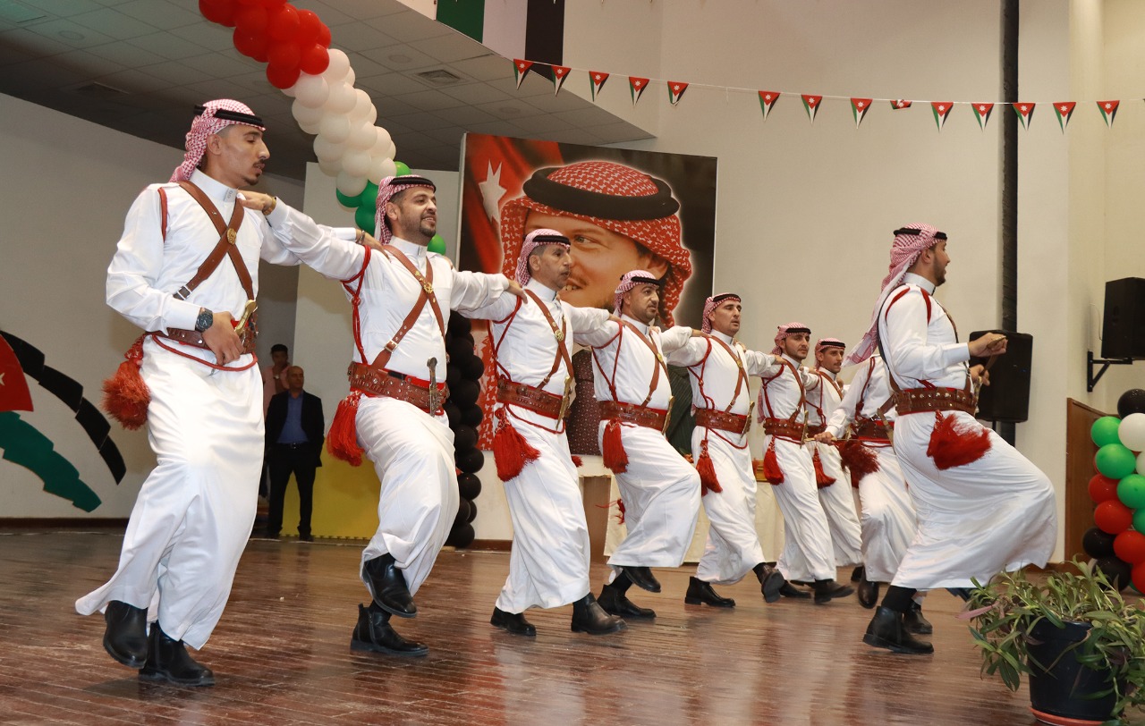 جامعة الحسين بن طلال تحتفل باستقلال المملكة السادس والسبعين صور