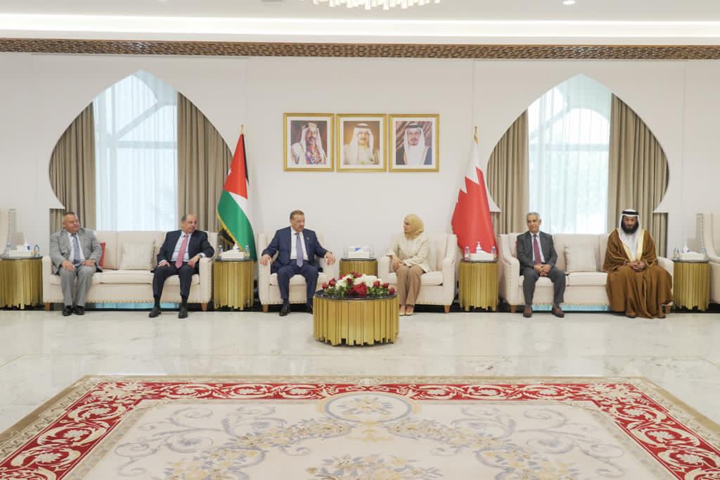 الدغمي يلتقي بالمنامة رئيسة مجلس النواب البحريني