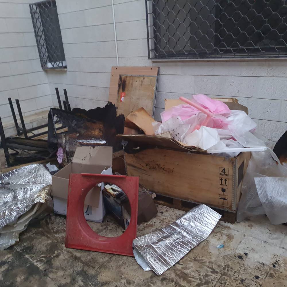 حريق محدود بغرفة مستودع في مسجد الملك المؤسس