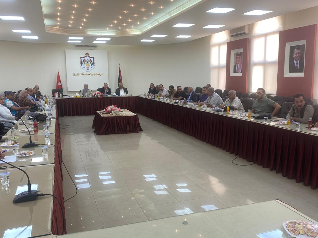 فرق التشغيل في وزارة العمل تواصل جولاتها على المحافظات لعرض مزايا برنامج التشغيل الوطني