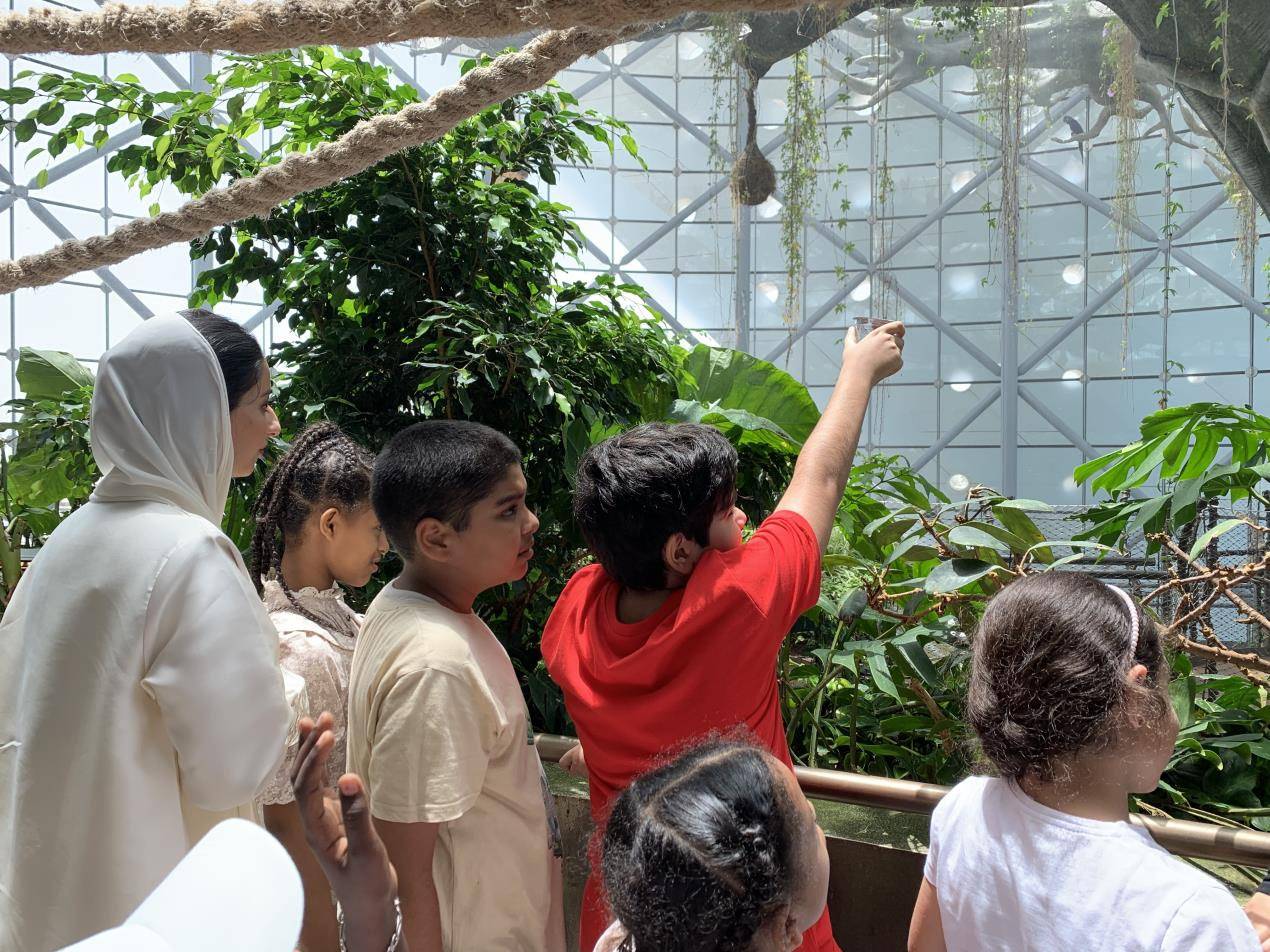 سمو الشيخة صنعا آل مكتوم تتقاسم لحظات السعادة مع الأطفال الأيتام والمحرومين