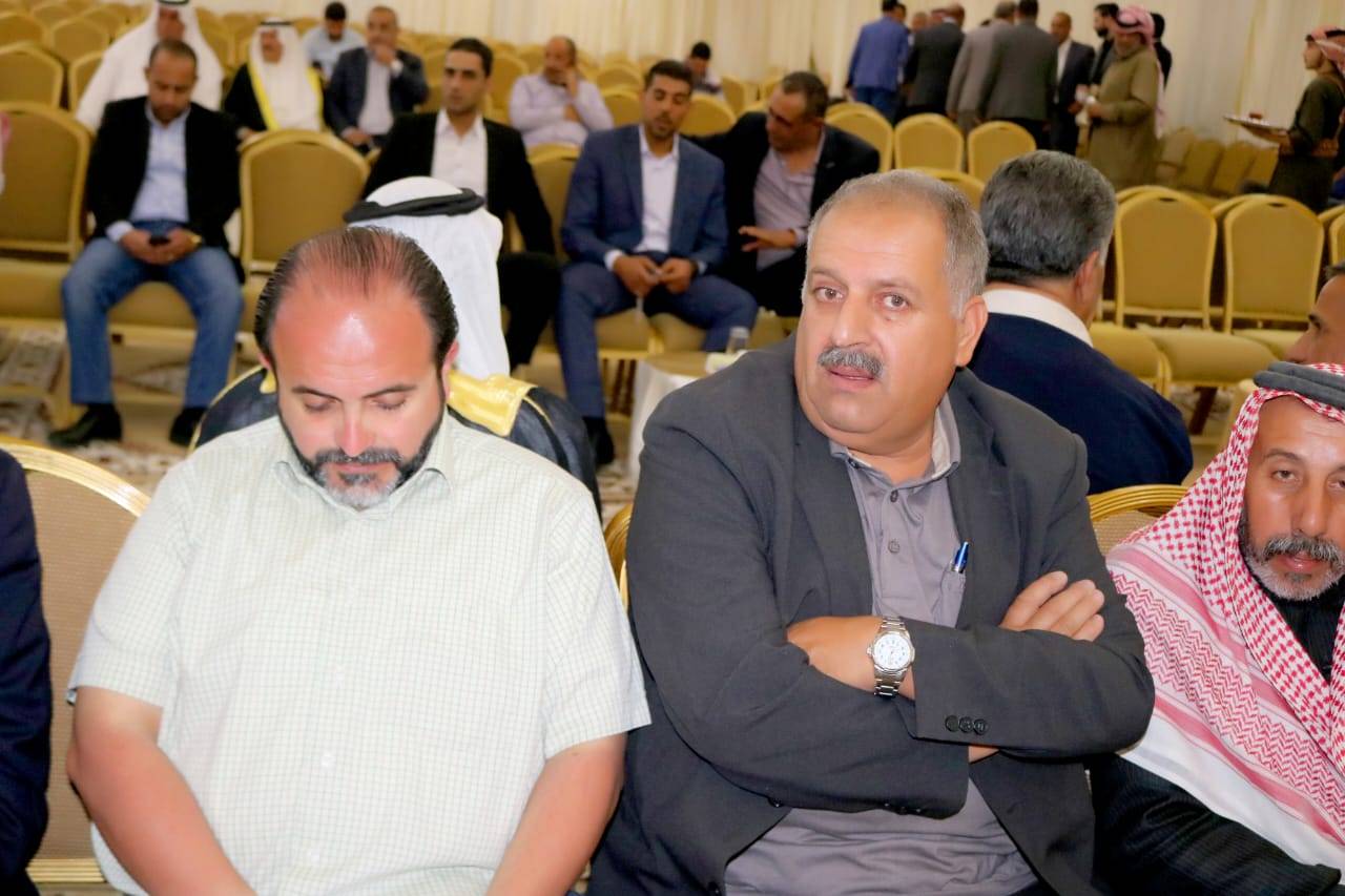مأدبة عشاء بمناسبة مرور عام على وفاة الشيخ  عبدالعزيز هايل ابوجنيب    صور