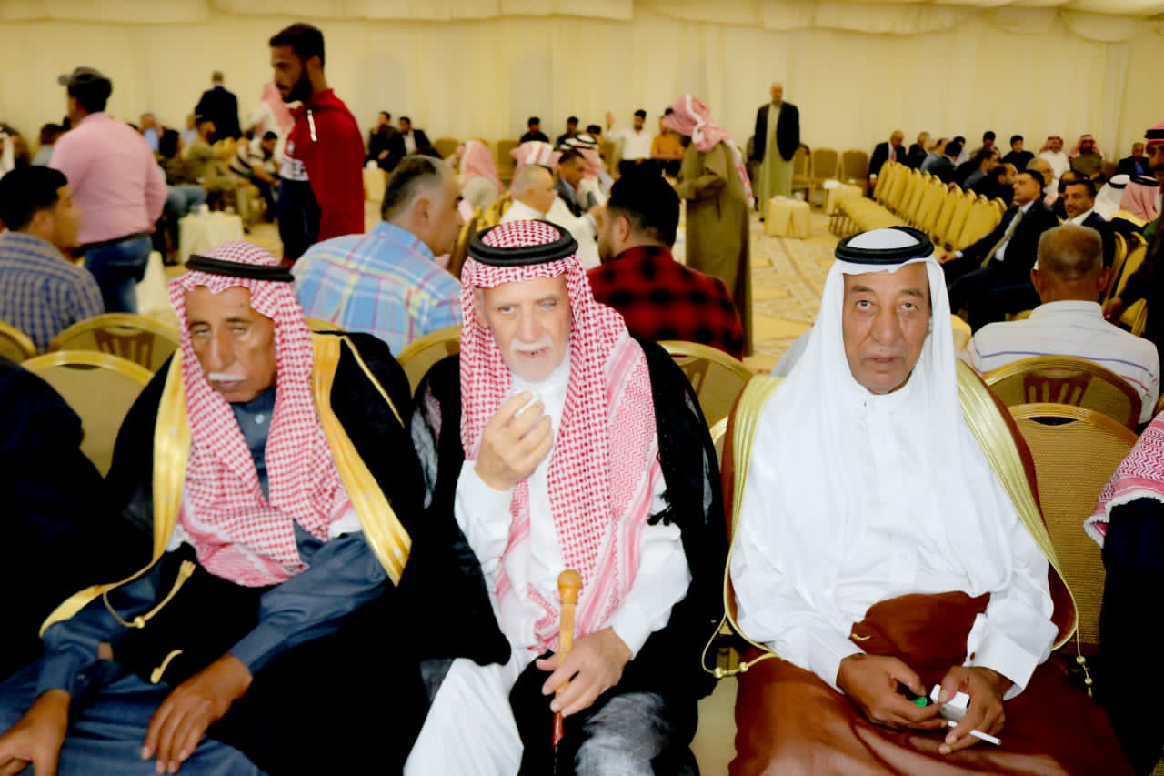 مأدبة عشاء بمناسبة مرور عام على وفاة الشيخ  عبدالعزيز هايل ابوجنيب    صور