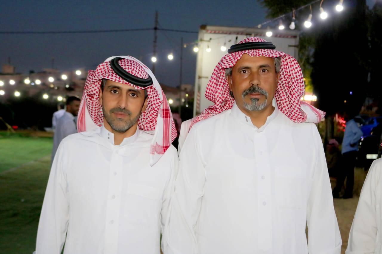 مأدبة عشاء بمناسبة مرور عام على وفاة الشيخ  عبدالعزيز هايل ابوجنيب    صور