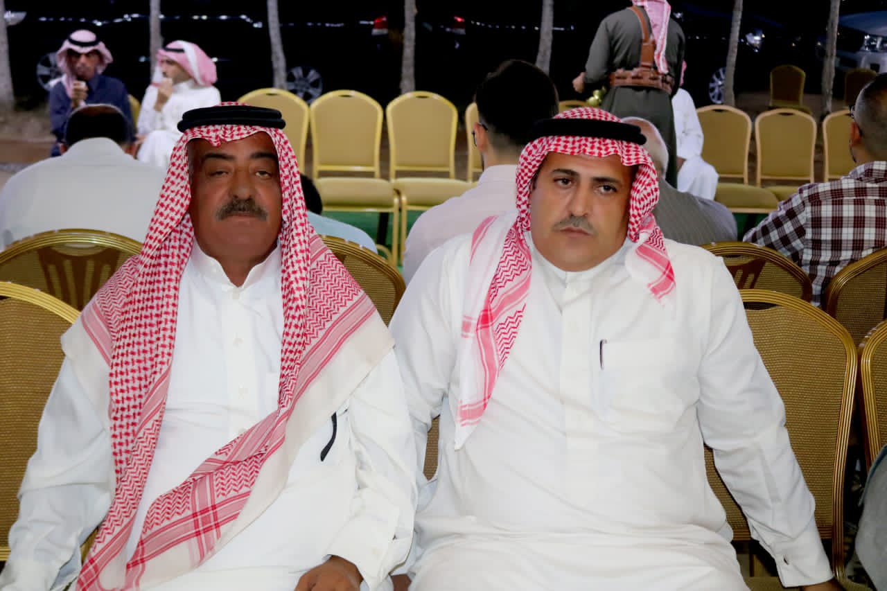 مأدبة عشاء بمناسبة مرور عام على وفاة الشيخ  عبدالعزيز هايل ابوجنيب    صور