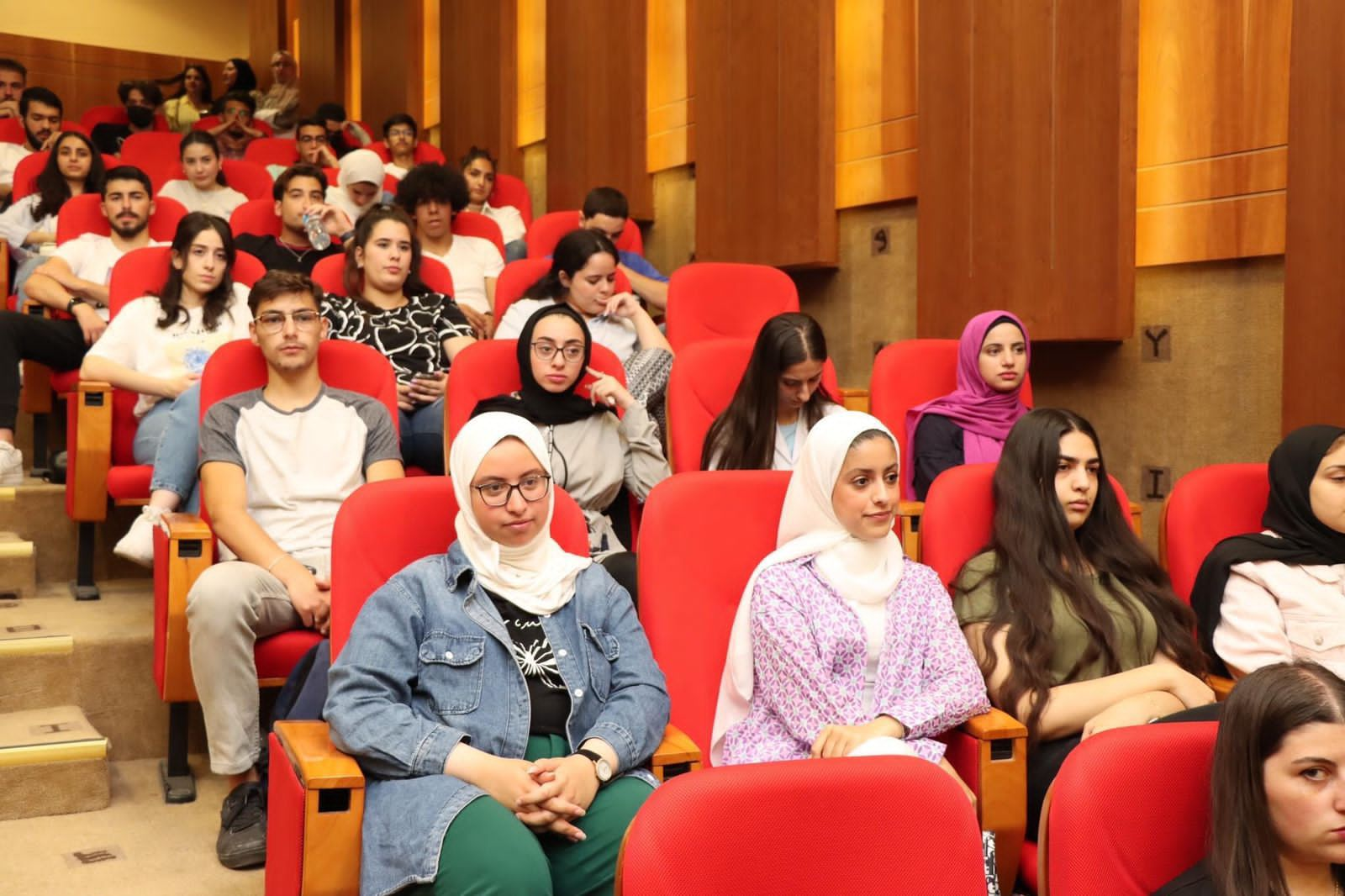 الجامعة الأميركية في مادبا تستضيف سفير خادم الحرمين الشريفين في المملكة 