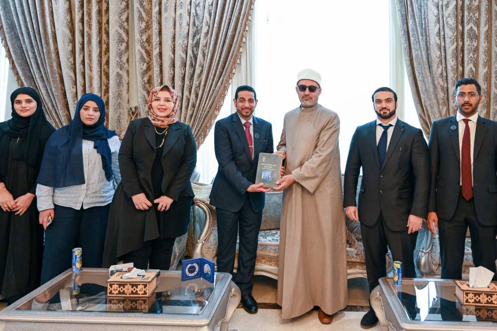 وفد تريندز يلتقي عدداً من الوفود المشاركة.. ويثري المؤتمر السنوي الأول لمركز سلام لدراسات التطرف برؤية بحثية لمكافحة التطرف